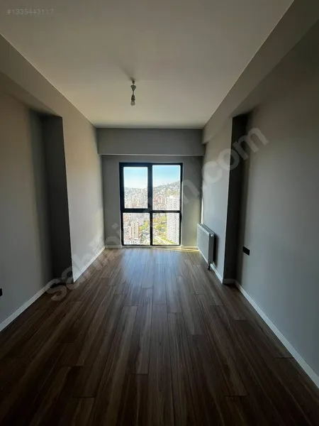 DünyaŞehir Kartal'da Deniz Manzaralı,Ebeveyn Banyolu Satılık 3+1 - Fotoğraf 4